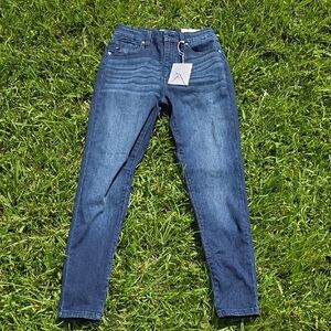 KanCan Deep Indigo Skinny Jeans Size 2